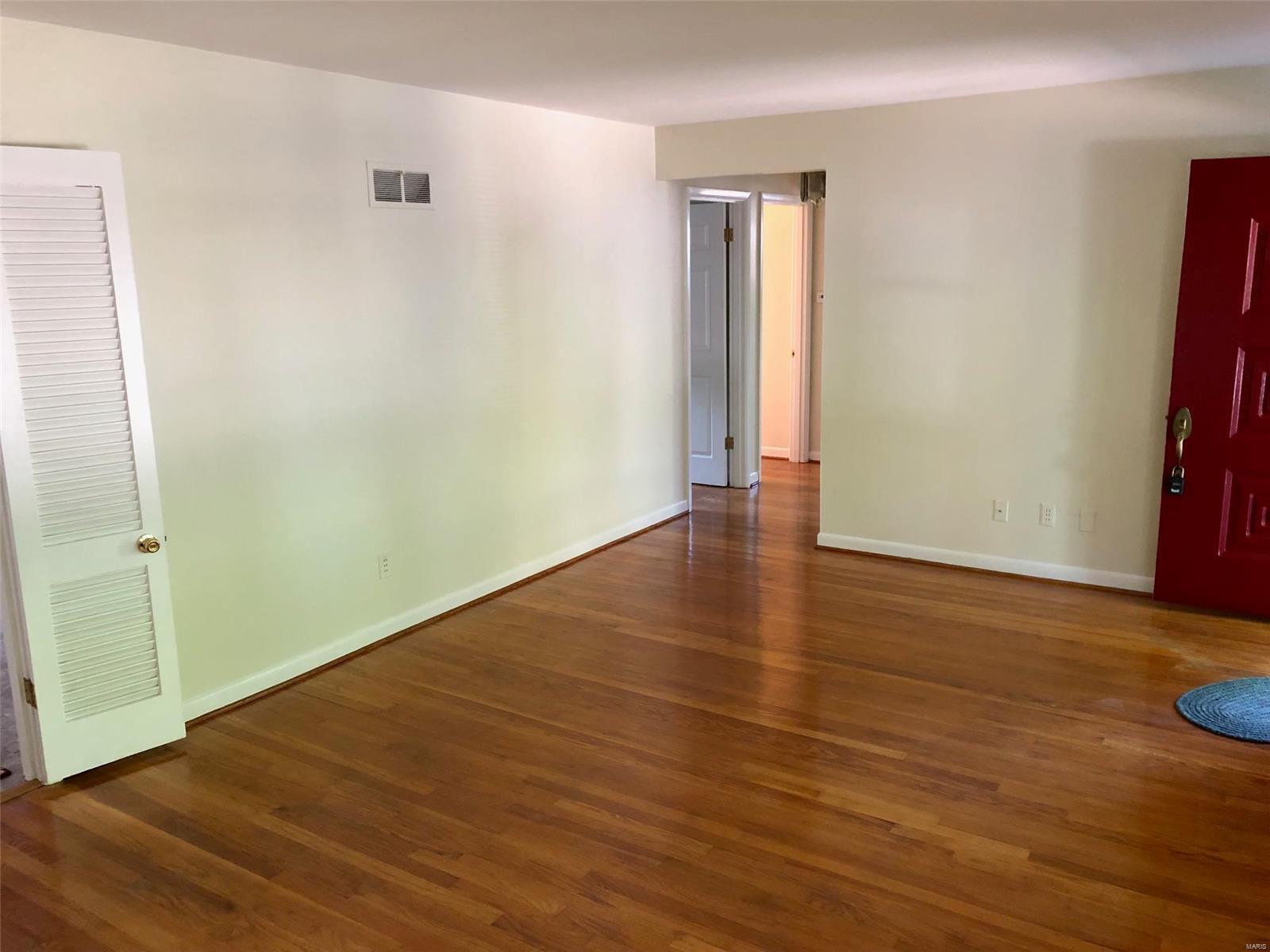 2306 Ruckert Avenue St. Louis, MO 63114 - Photo 4 of 23 Gallery Image 4