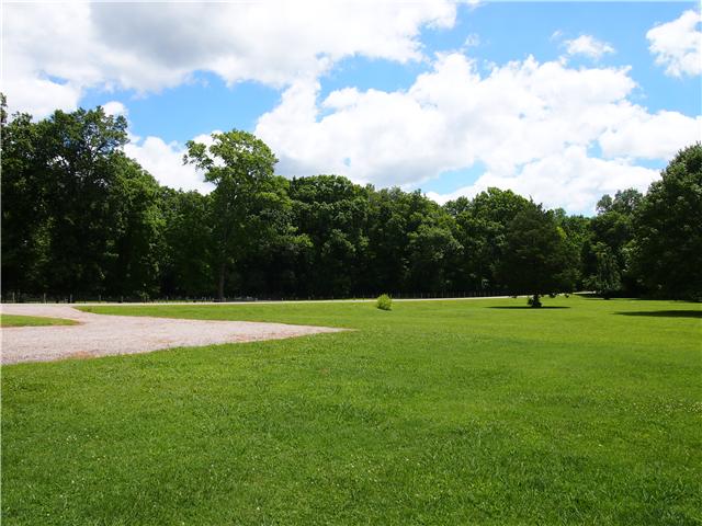 2848 Bolton Road Columbia, TN 38401 - Photo 20 of 20 a view of a green yard