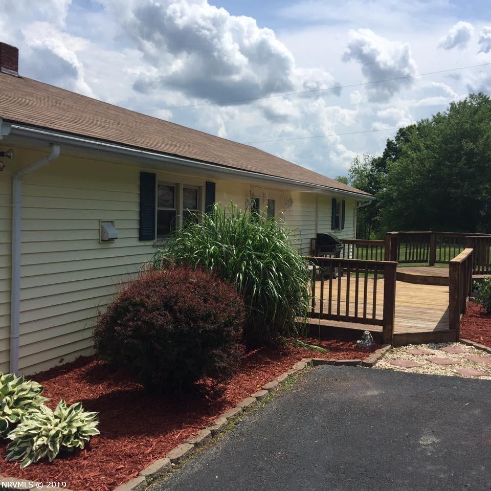 190 Peaceful Valley Road Lindside, WV 24951 - Photo 2 of 5 Gallery Image 2