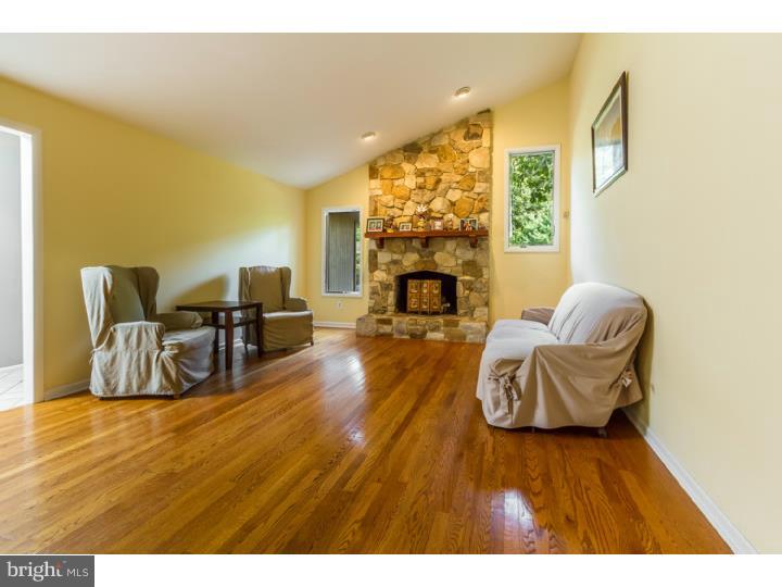 66 Tuckerton Road Shamong, NJ 08088 - Photo 6 of 25 Living Room