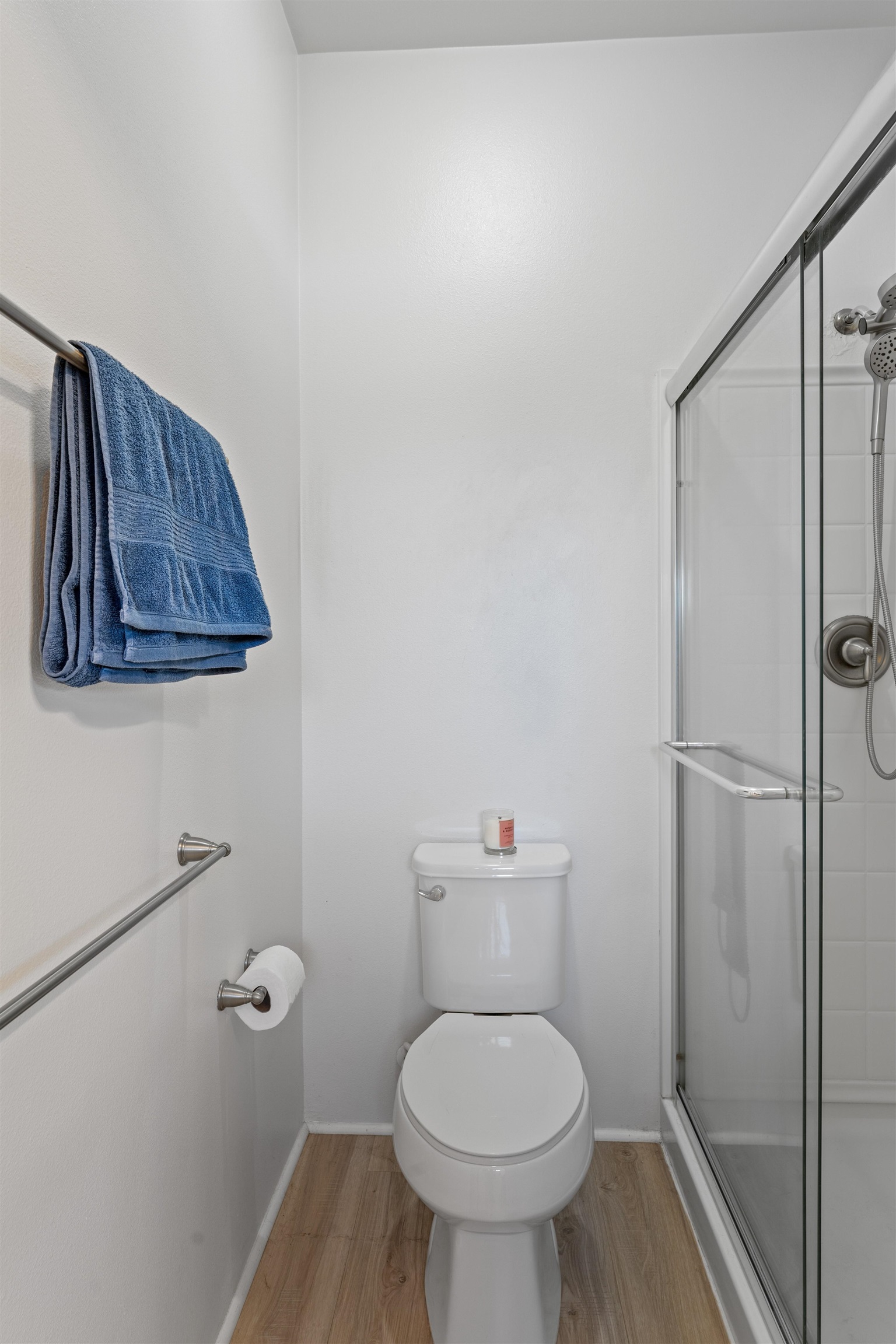 112 Kili'o'opu Street Wailuku, HI 96793 - Photo 27 of 49 a bathroom with a toilet and a shower