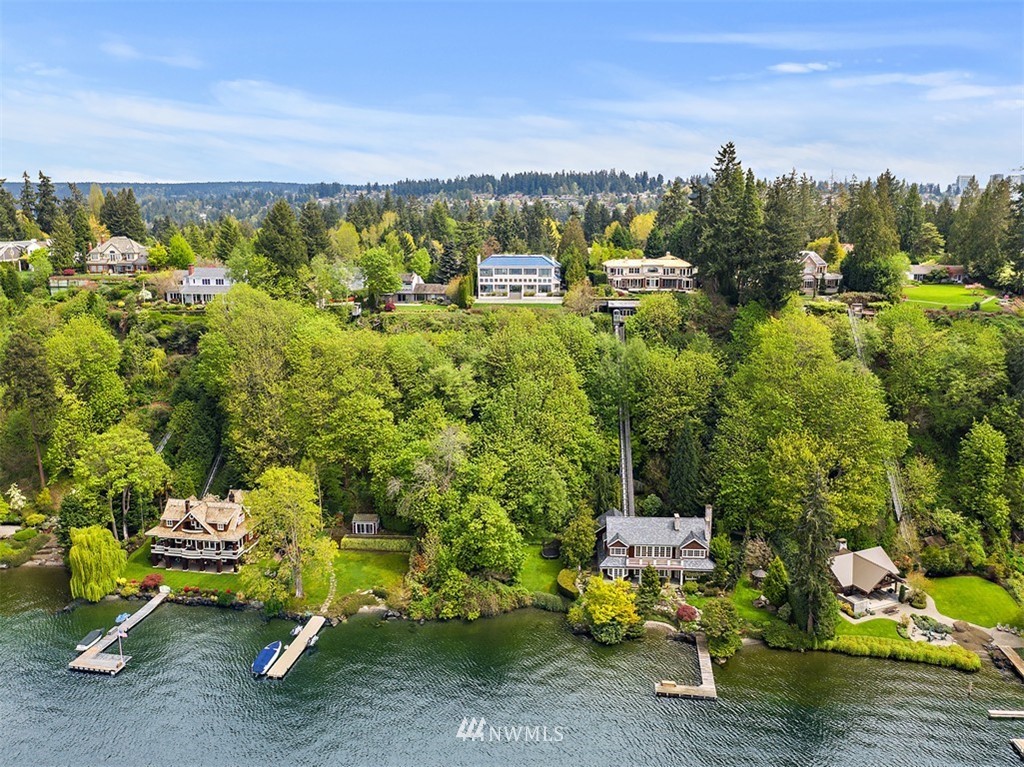 2213 Evergreen Point Road Medina, WA 98039 - Photo 3 of 11