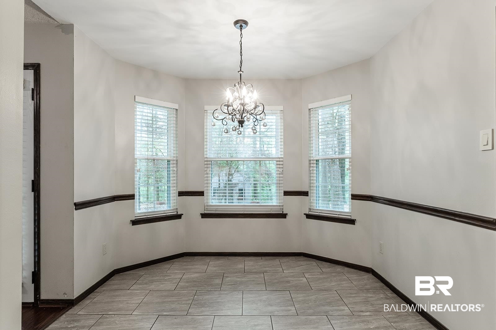 5616 Candia Court Mobile, AL 36693 - Photo 13 of 34 Eat-In-Kitchen/Dining
