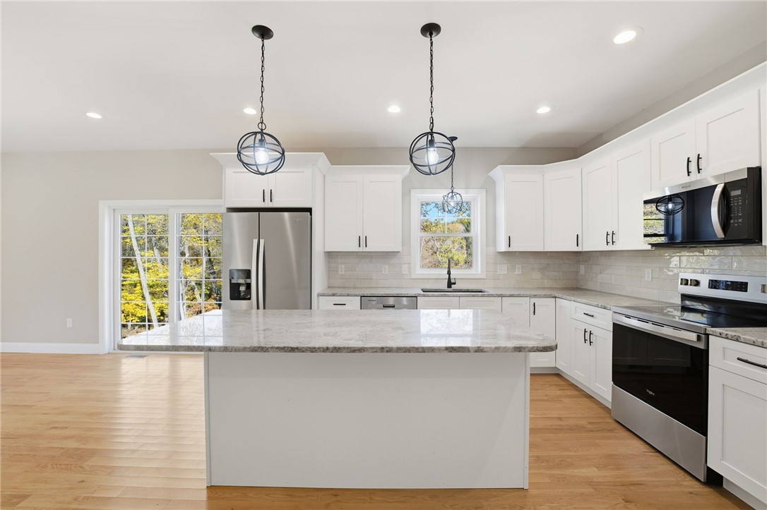 94 Ashaway Road Westerly, RI 02891 - Photo 17 of 50