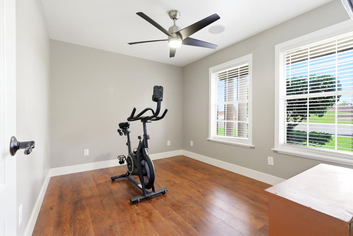 13201 Meacham Road Bakersfield, CA 93314 - Photo 37 of 62 a view of a room with gym equipment