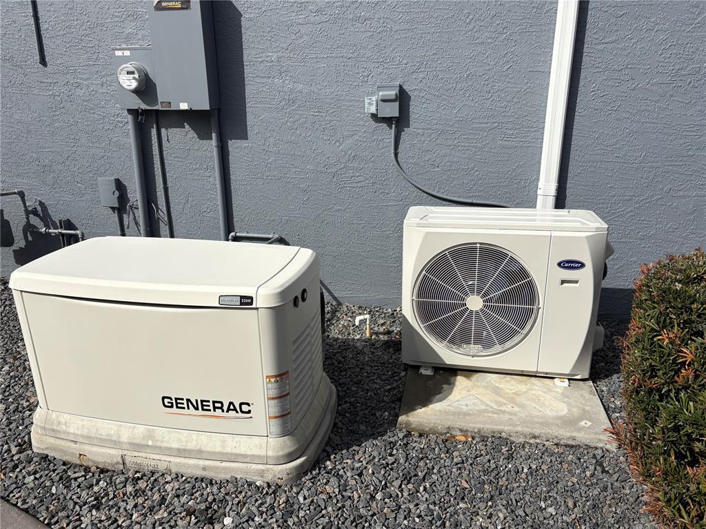 7819 Southwest 88th St Road Ocala, FL 34476 - Photo 23 of 30 a close view of a sink washer and dryer