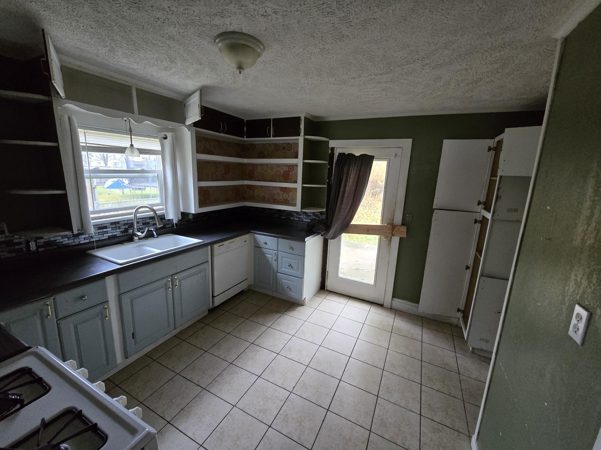 308 East Michigan Avenue Three Rivers, MI 49093 - Photo 3 of 8 308 E Mich Kitchen