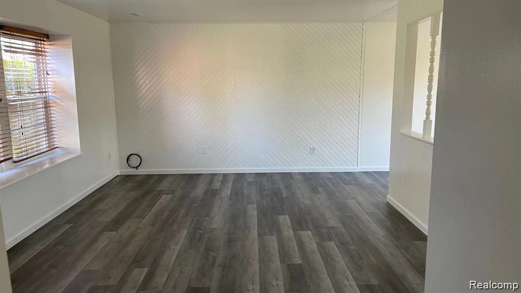 24395 Surfside Road Novi, MI 48374 - Photo 3 of 23