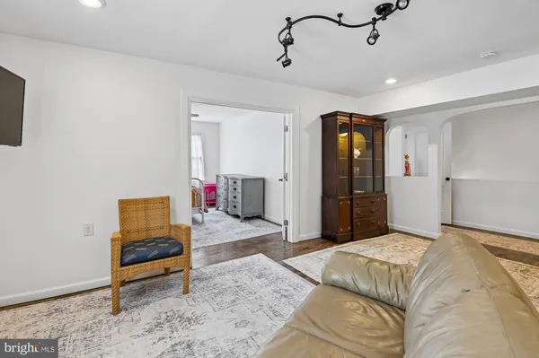 $3,400 | 8 Fleet Street, Annapolis, MD 21401