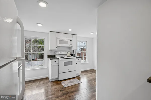 $3,400 | 8 Fleet Street, Annapolis, MD 21401