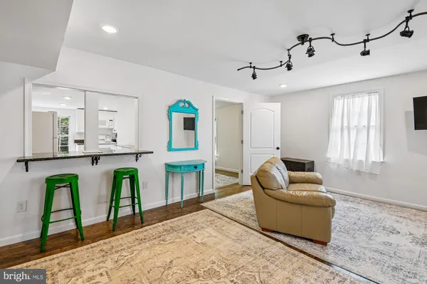 $3,400 | 8 Fleet Street, Annapolis, MD 21401