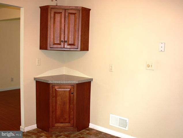 1945 Split Rock Road Lancaster, PA 17601 - Photo 4 of 33 Kitchen