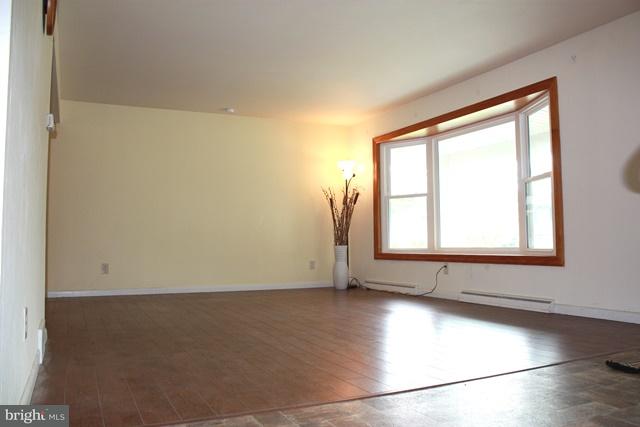 1945 Split Rock Road Lancaster, PA 17601 - Photo 8 of 33 Living Room