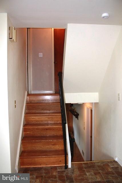 1945 Split Rock Road Lancaster, PA 17601 - Photo 9 of 33 Steps