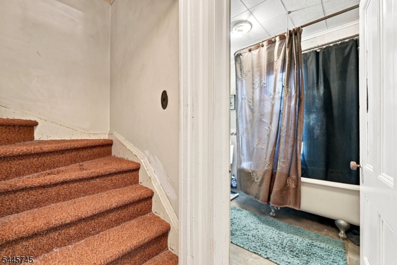 60 Martin Road Verona, NJ 07044 - Photo 25 of 36
