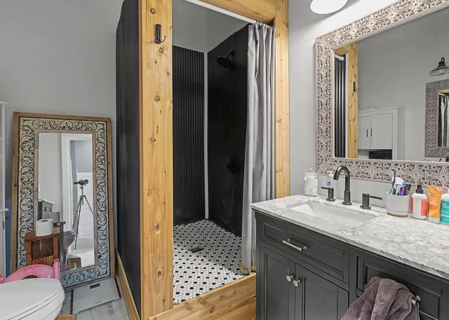 $335,000 | 437 Colonial Road, Hohenwald, TN 38462