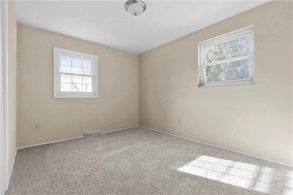 152 Leslie Road Monroeville, PA 15146 - Photo 16 of 25 Gallery Image 16