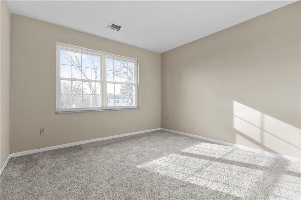 152 Leslie Road Monroeville, PA 15146 - Photo 9 of 25 Gallery Image 9