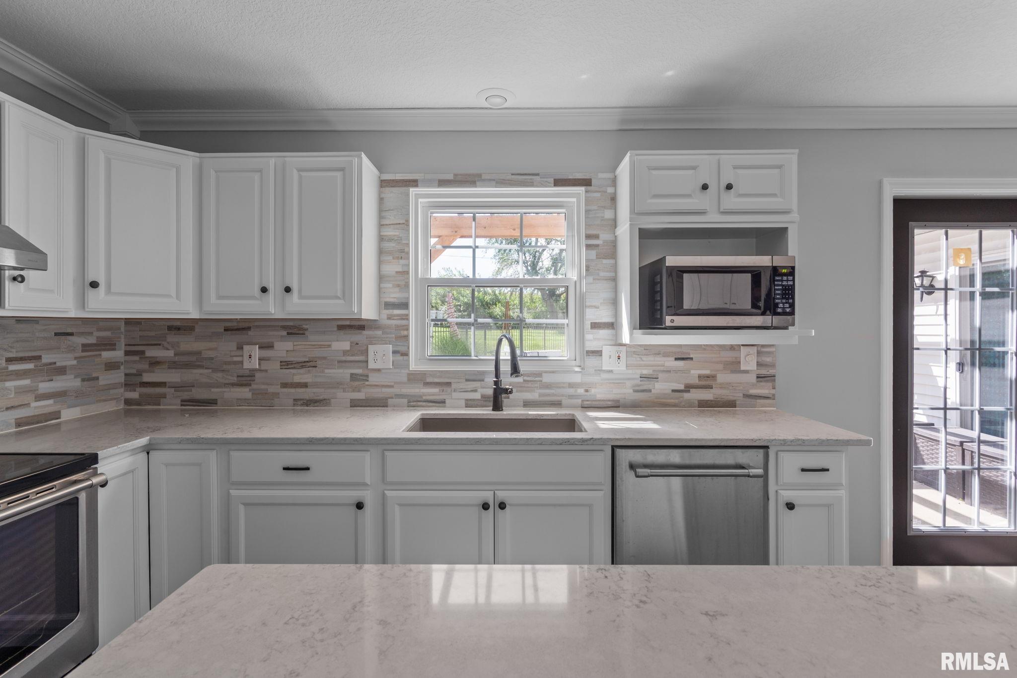 38 White Pine Road Geneseo, IL 61254 - Photo 11 of 47 Gallery Image 11