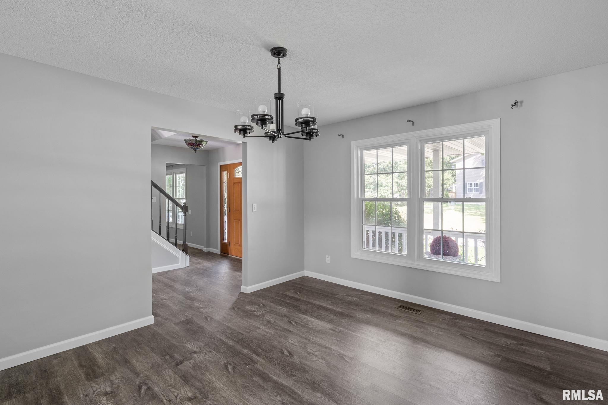 38 White Pine Road Geneseo, IL 61254 - Photo 5 of 47 Gallery Image 5