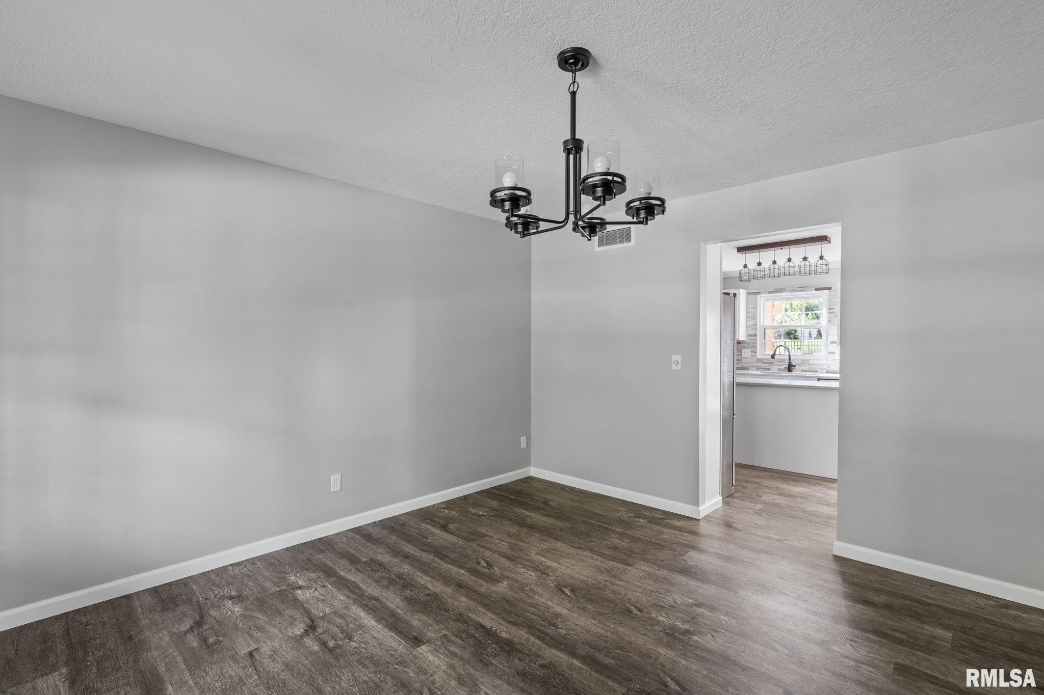 38 White Pine Road Geneseo, IL 61254 - Photo 6 of 47 Gallery Image 6