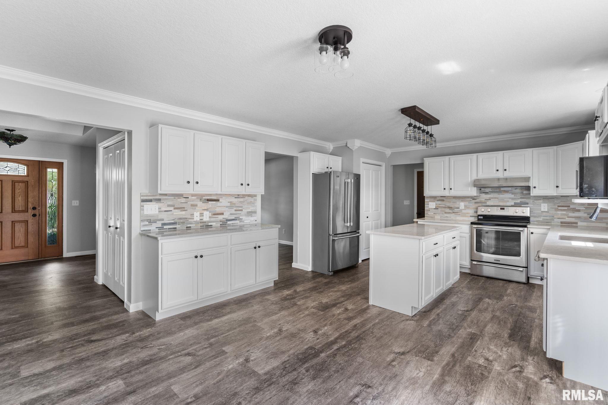 38 White Pine Road Geneseo, IL 61254 - Photo 7 of 47 Gallery Image 7