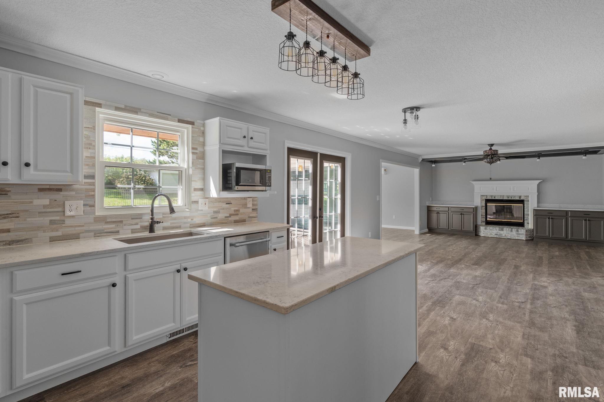 38 White Pine Road Geneseo, IL 61254 - Photo 8 of 47 Gallery Image 8