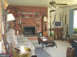 214 Hunter Road Oley, PA 19547 - Photo 5 of 6 Gallery Image 5