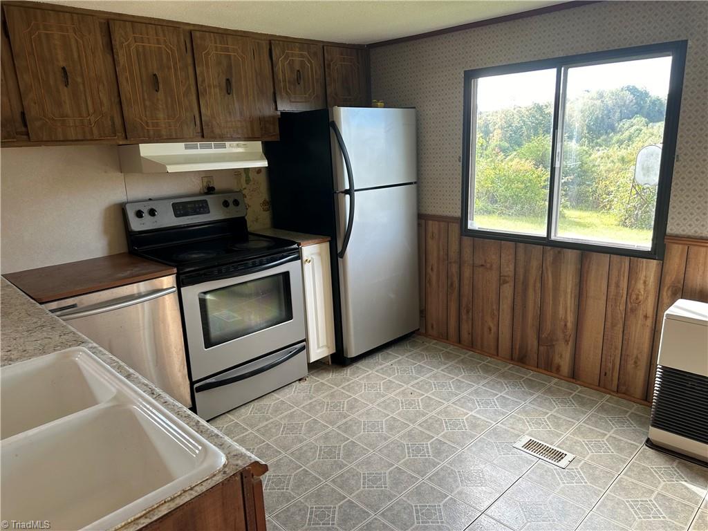 4127 Asbury Road Westfield, NC 27053 - Photo 6 of 13