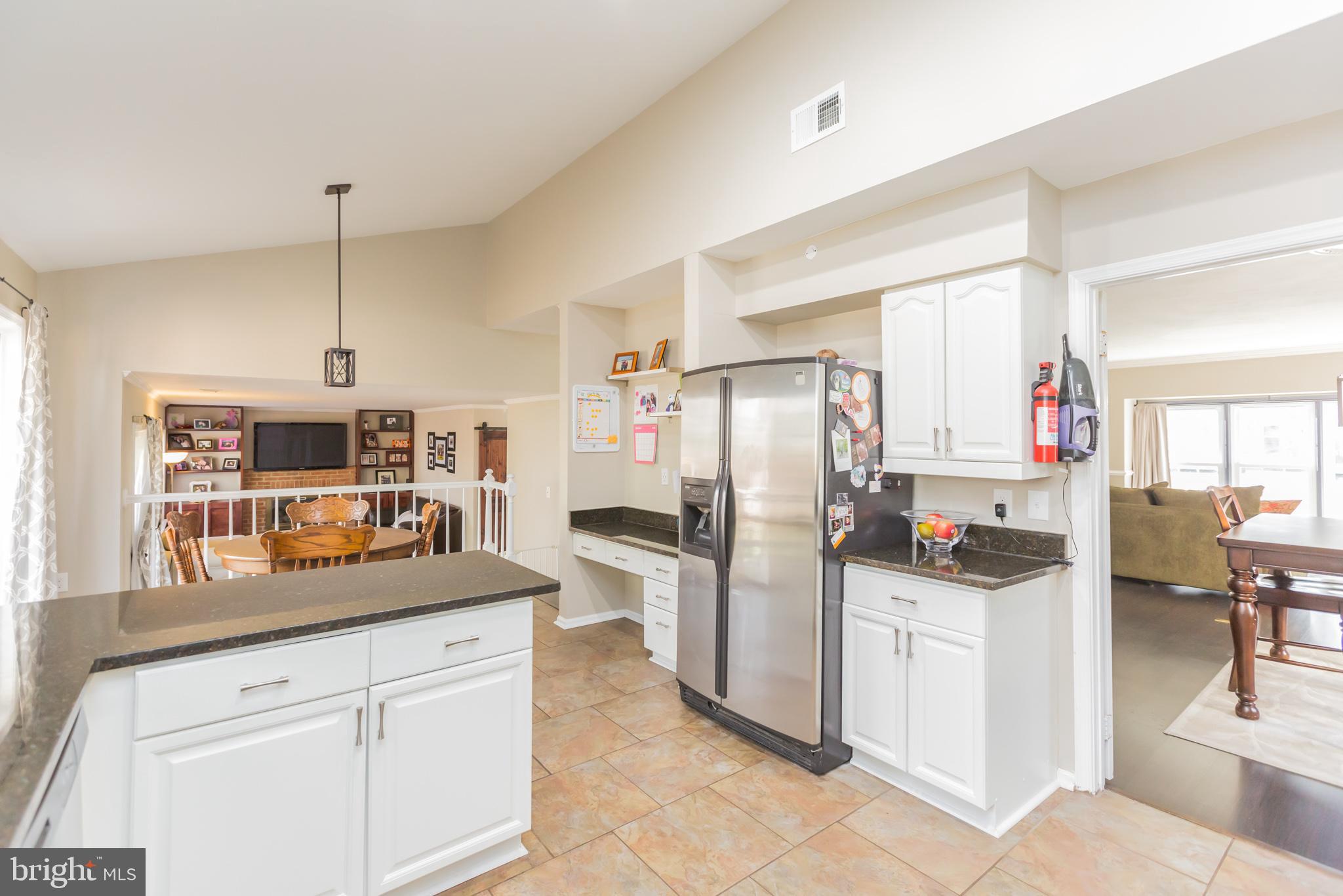 12588 Rock Ridge Road Herndon, VA 20170 - Photo 8 of 30 Gallery Image 8