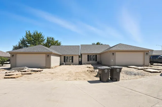 $259,900 | 8045 Harrisburg Lane, Fort Wayne, IN 46835