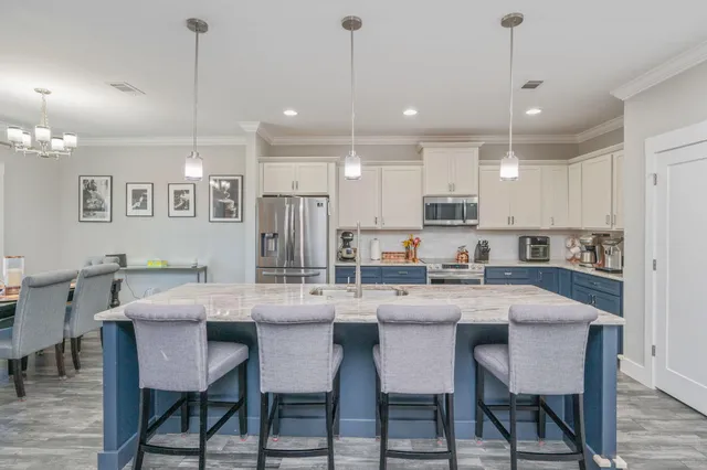 $570,000 | 1504 West Ponderosa Road, Fort Walton Beach, FL 32547