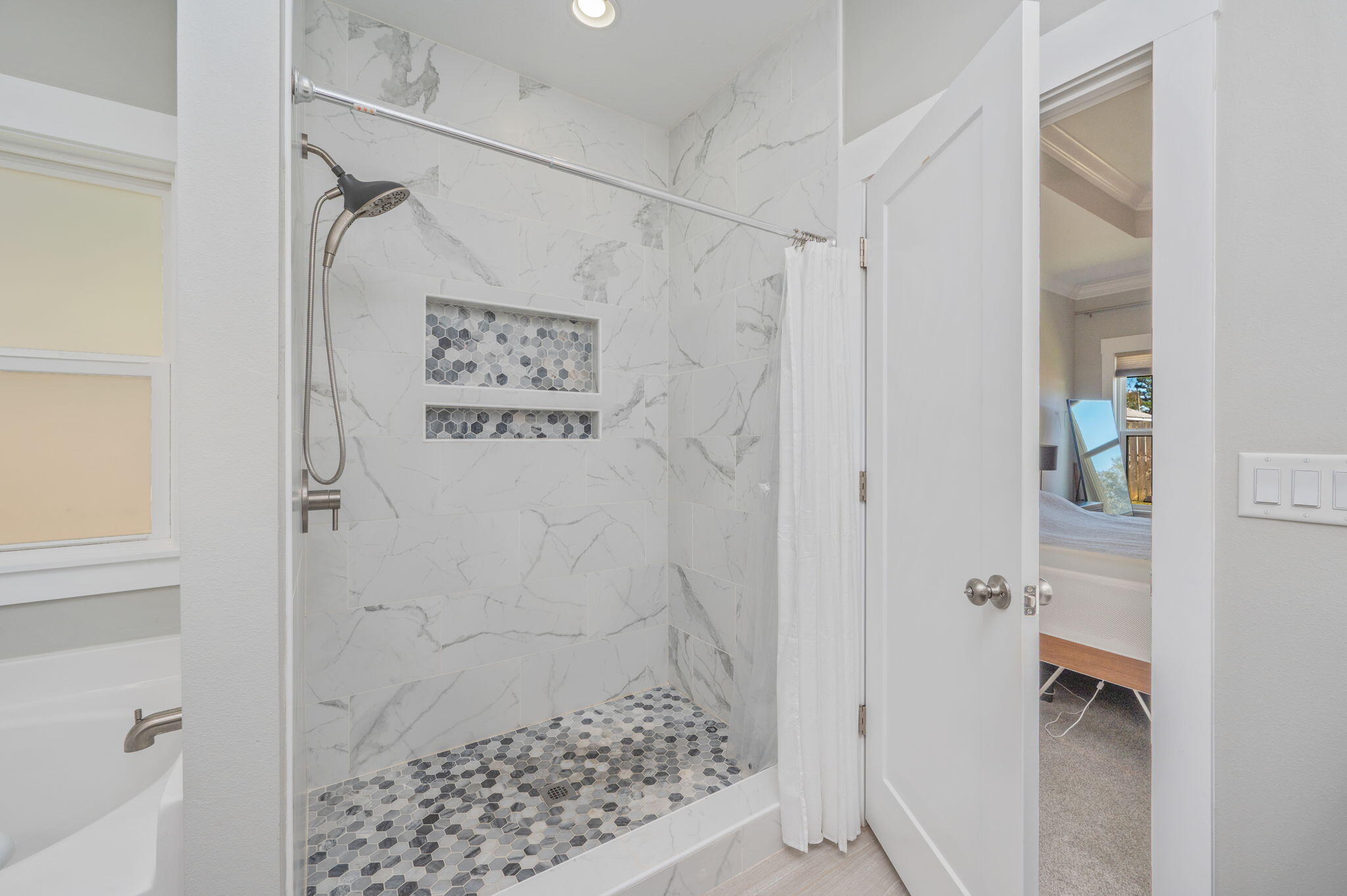 1504 West Ponderosa Road Fort Walton Beach, FL 32547 - Photo 25 of 42 MBATH SEPARATE SHOWER