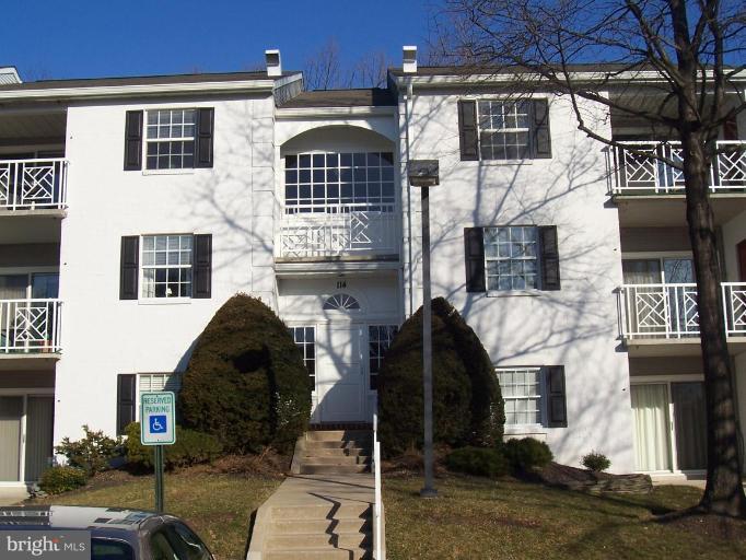 114 Castletown Road, Unit 202 Lutherville-Timonium, MD 21093 - Photo 1 of 5 2nd floor!