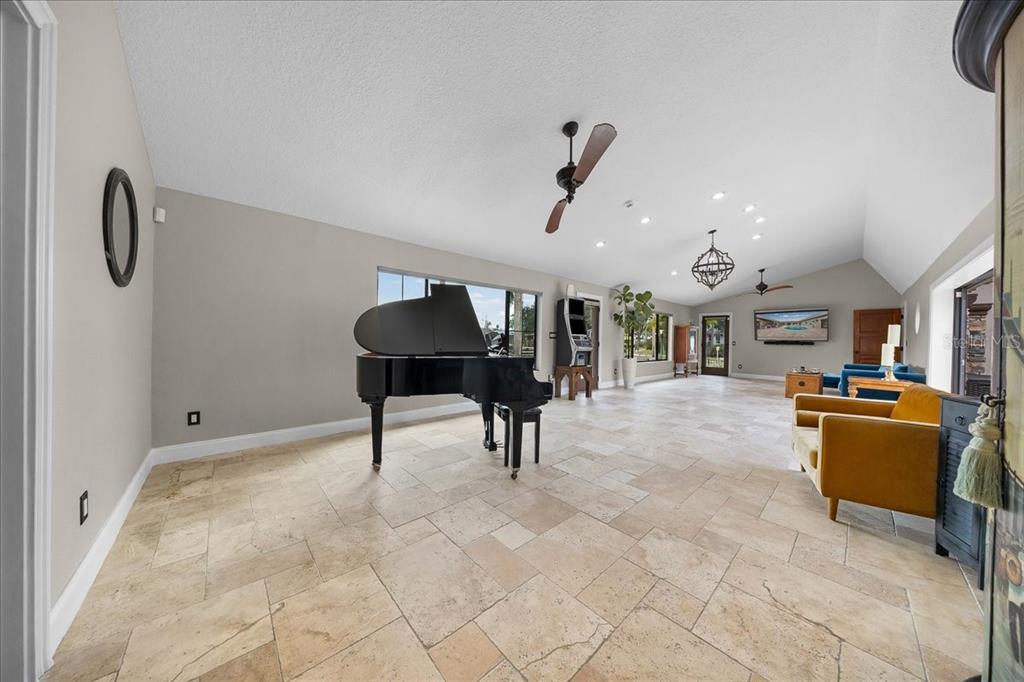 452 Southeast Paradise Point Road Crystal River, FL 34429 - Photo 26 of 83