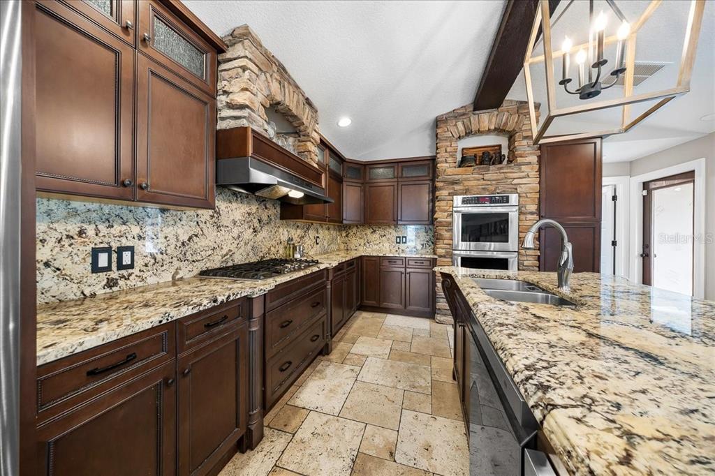 452 Southeast Paradise Point Road Crystal River, FL 34429 - Photo 50 of 83