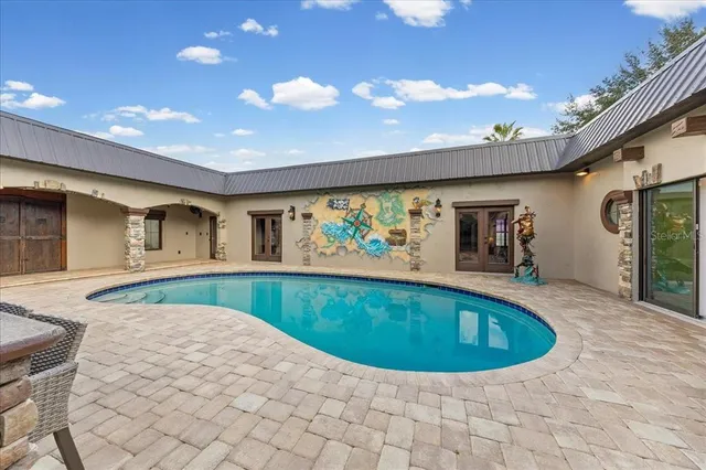 $1,599,900 | 452 Southeast Paradise Point Road, Crystal River, FL 34429