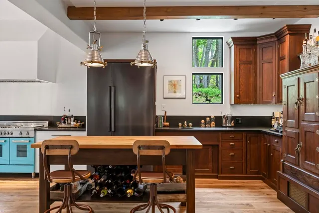 $1,525,000 | 98 Meadow Cove Road, Boothbay, ME 04544