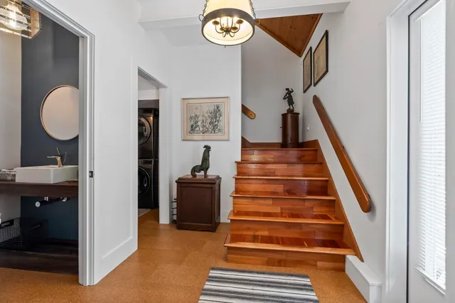 $1,525,000 | 98 Meadow Cove Road, Boothbay, ME 04544