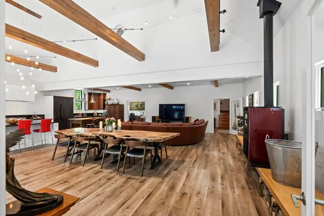 $1,525,000 | 98 Meadow Cove Road, Boothbay, ME 04544