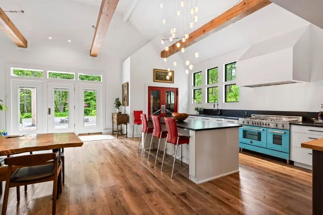 $1,525,000 | 98 Meadow Cove Road, Boothbay, ME 04544