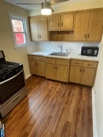 $2,350 | 17-35 11th Street, Unit 2, Fair Lawn, NJ 07410