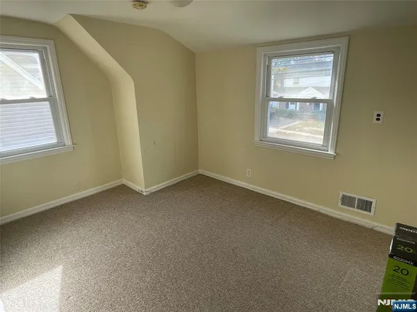 $2,350 | 17-35 11th Street, Unit 2, Fair Lawn, NJ 07410