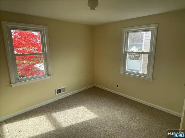 $2,350 | 17-35 11th Street, Unit 2, Fair Lawn, NJ 07410