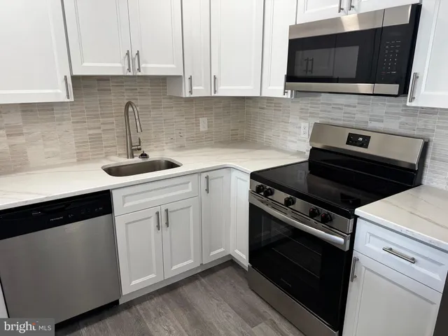 $3,800 | 311 Snowball Drive, Levittown, PA 19056