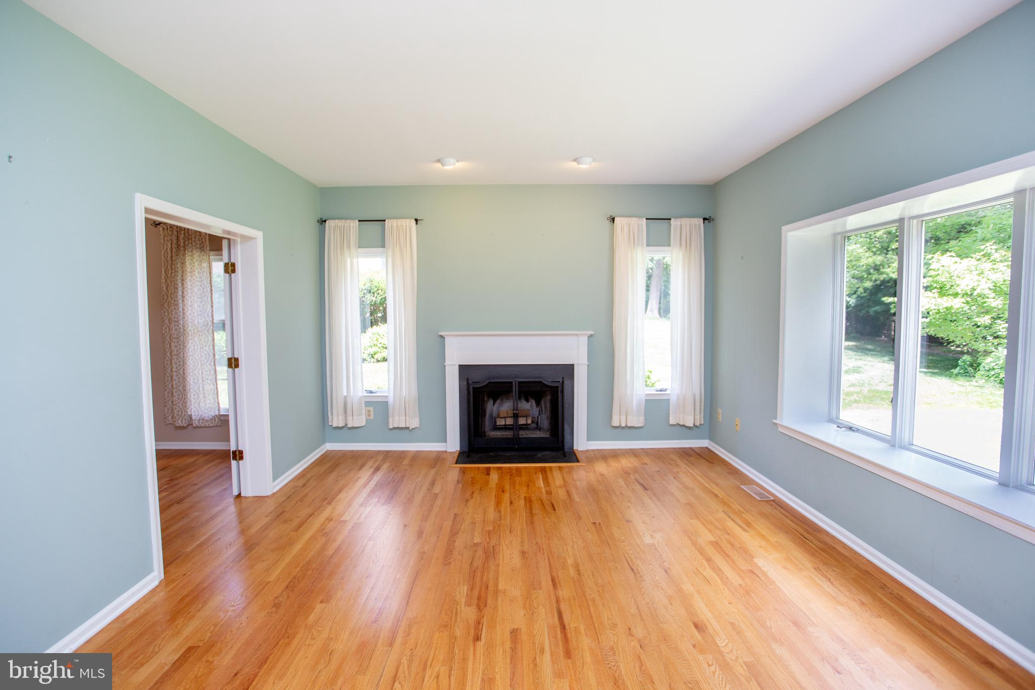 363 Birdsong Way Doylestown, PA 18901 - Photo 8 of 58 Family room