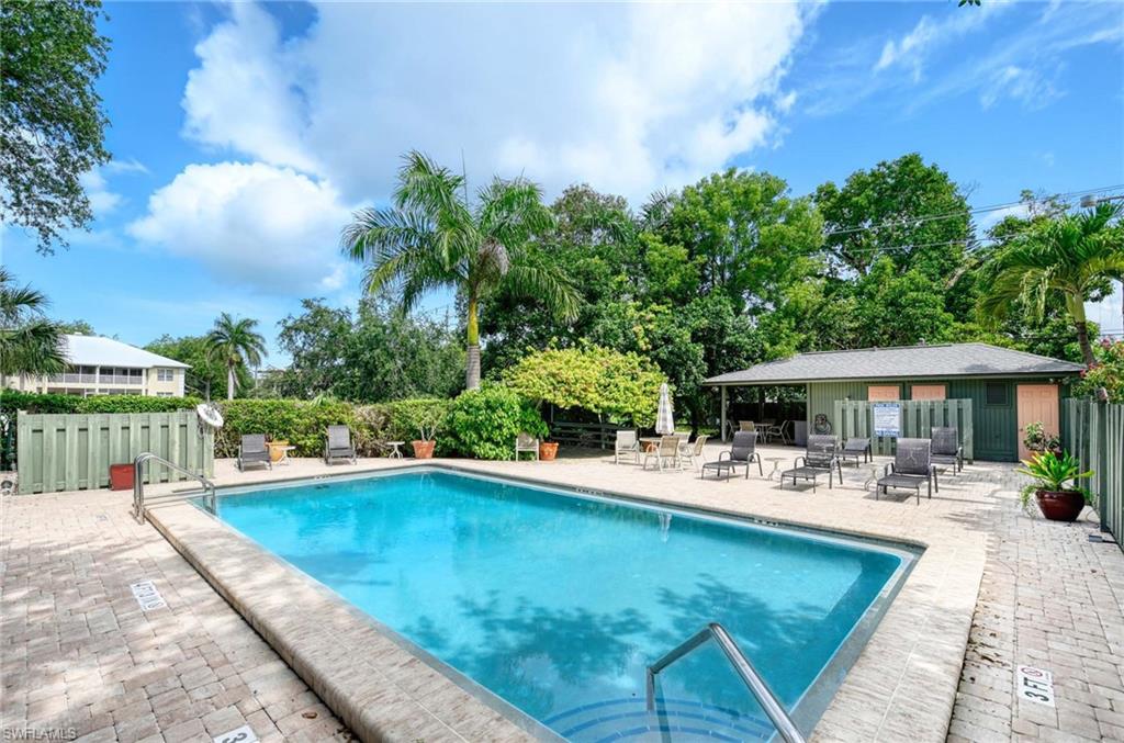 1325 Solana Road, Unit K3 Naples, FL 34103 - Photo 21 of 36