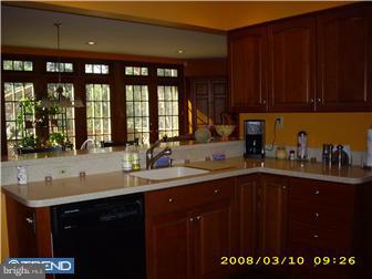 2905 Edge Hill Road Huntingdon Valley, PA 19006 - Photo 4 of 12 Gallery Image 4