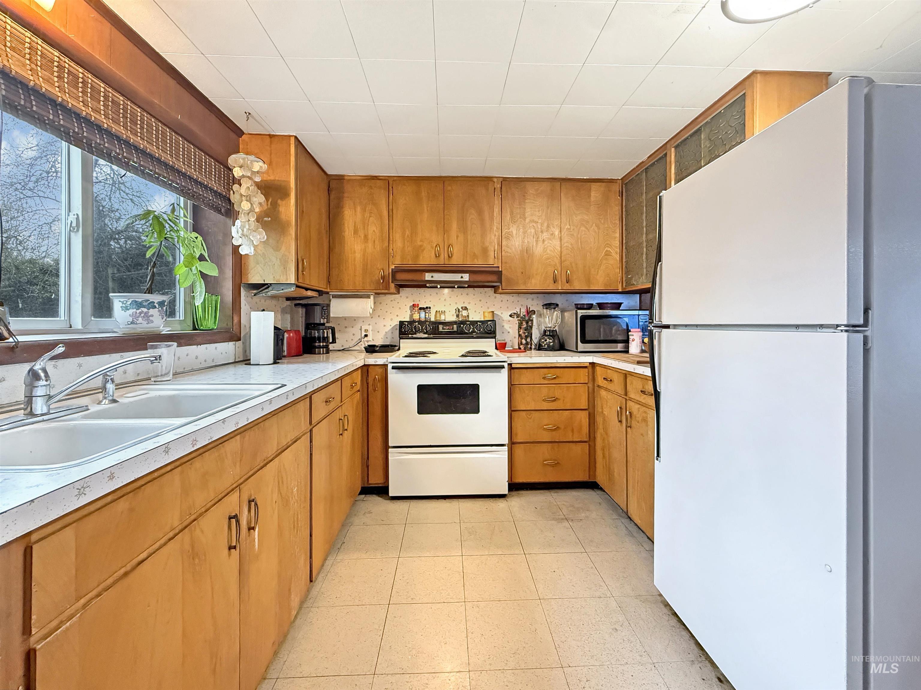 925 East 8th Street Moscow, ID 83843 - Photo 27 of 40
