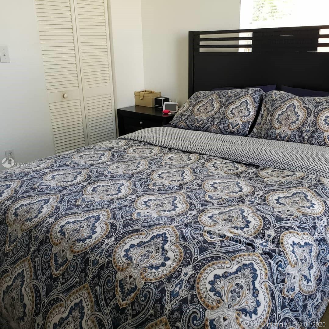 24344 Southwest 130th Place Homestead, FL 33032 - Photo 6 of 11